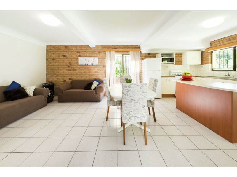 28A Palmerston Street, Annerley QLD 4103