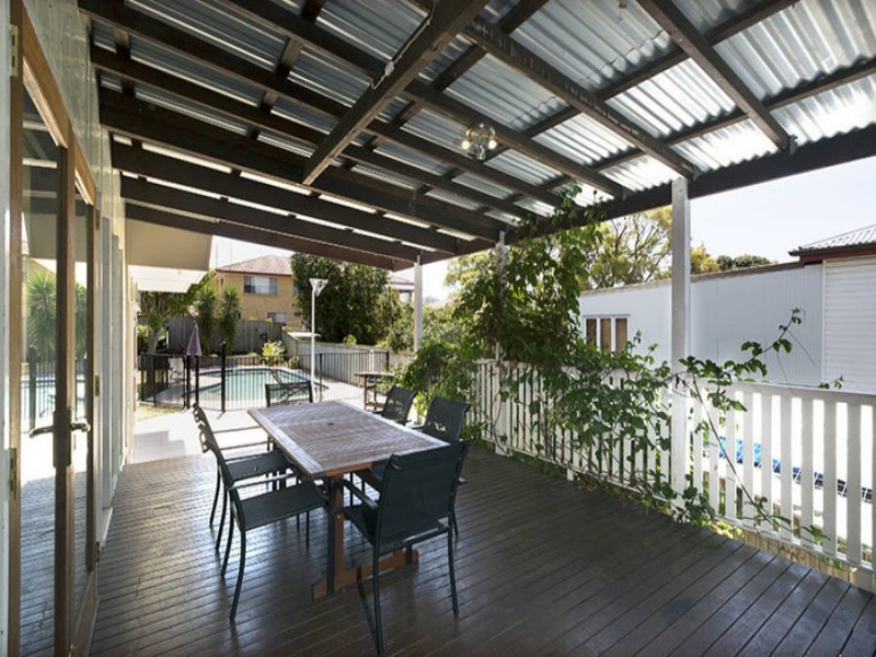 32 Lochaber Street, Dutton Park QLD 4102