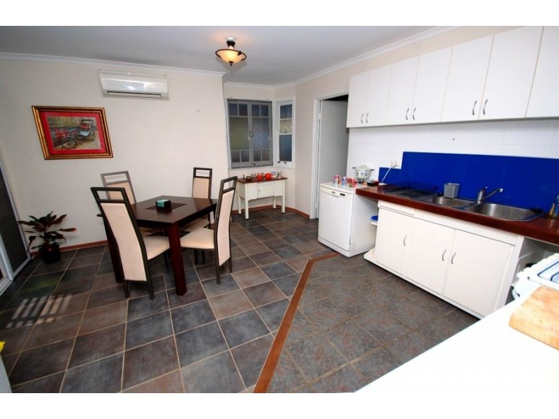 32 Lochaber Street, Dutton Park QLD 4102