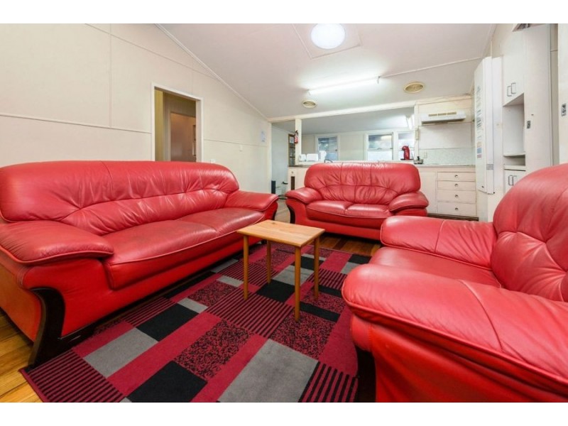 61 Lockerbie Street, Kangaroo Point QLD 4169