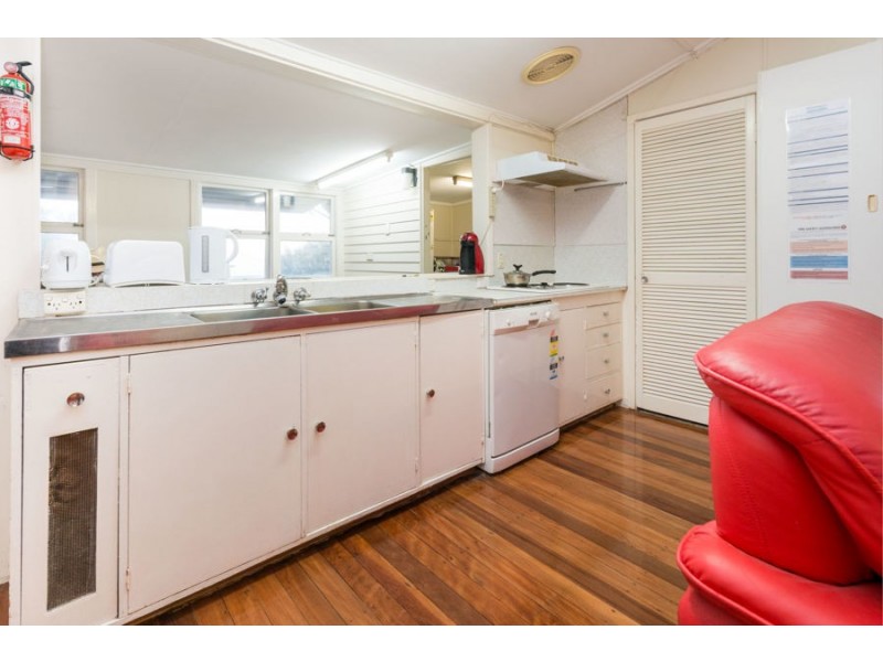 61 Lockerbie Street, Kangaroo Point QLD 4169