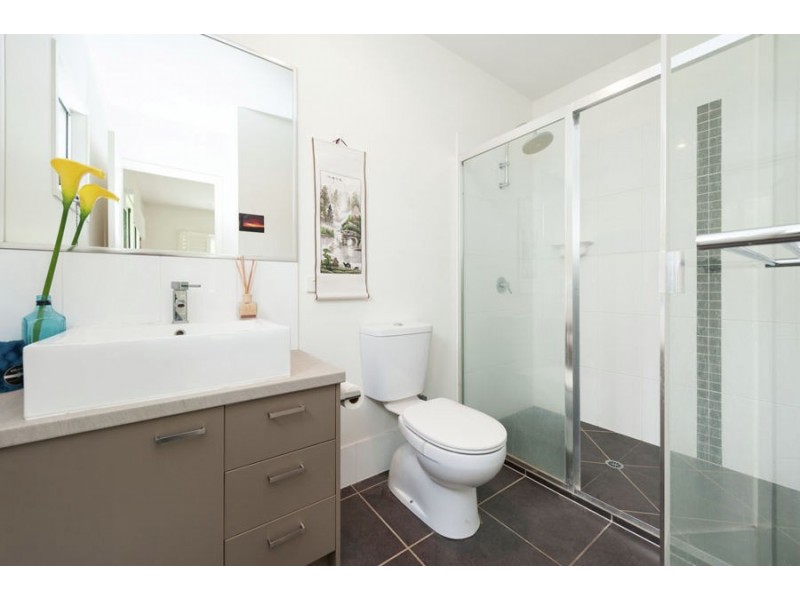 16 Kingfisher Lane, East Brisbane QLD 4169