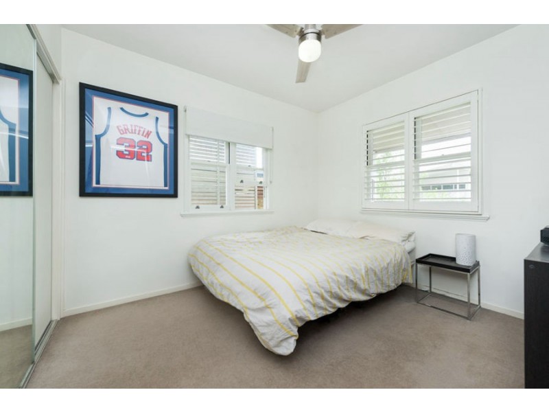 16 Kingfisher Lane, East Brisbane QLD 4169