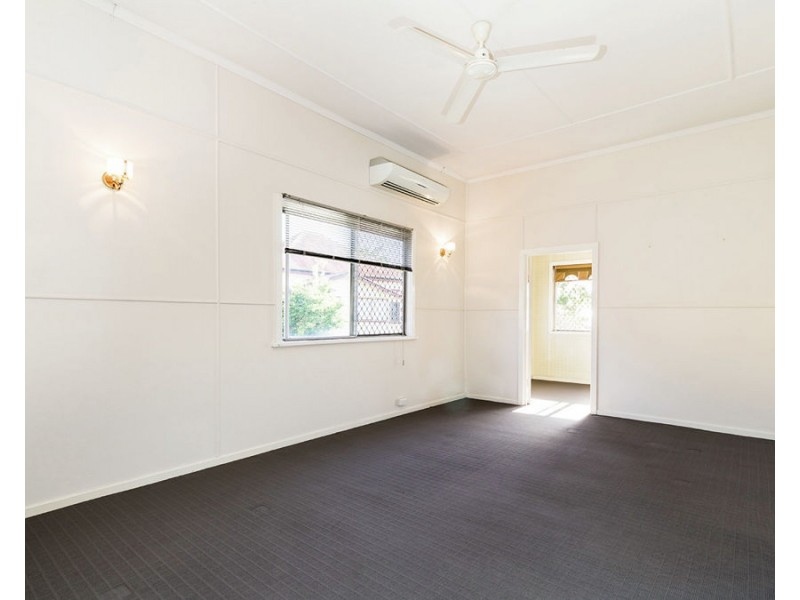 19 Redfern Street, Woolloongabba QLD 4102