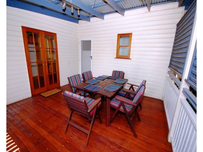 14 Northcote Street, East Brisbane QLD 4169