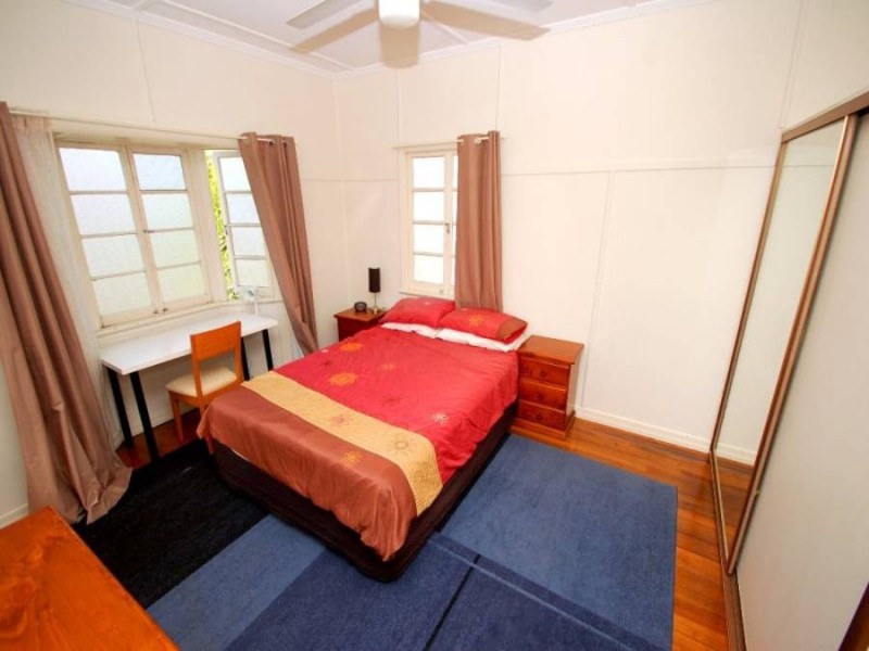 68 Juliette Street, Annerley QLD 4103