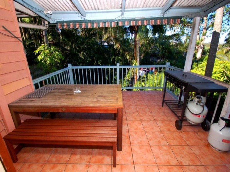 15 Hawthorne Road, Hawthorne QLD 4171