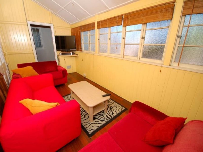 15 Hawthorne Road, Hawthorne QLD 4171