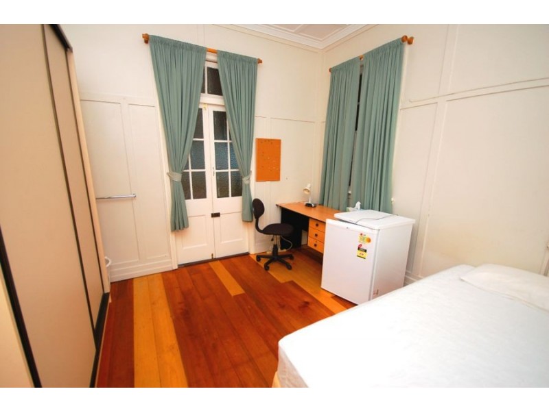 15 Hawthorne Road, Hawthorne QLD 4171