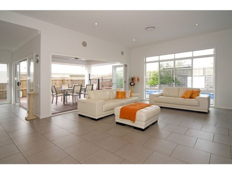 28 Senden Crescent, Manly West QLD 4179