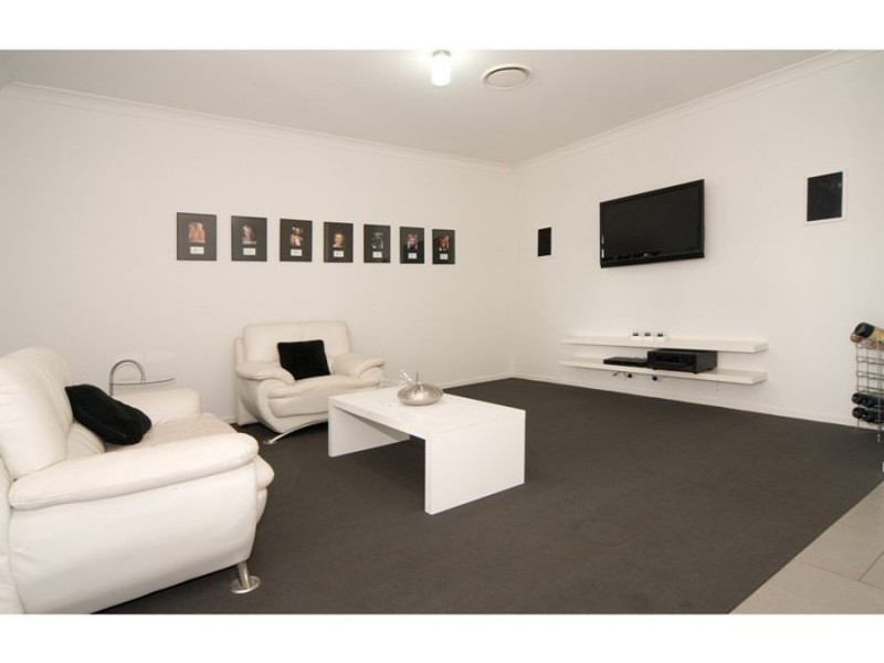 28 Senden Crescent, Manly West QLD 4179