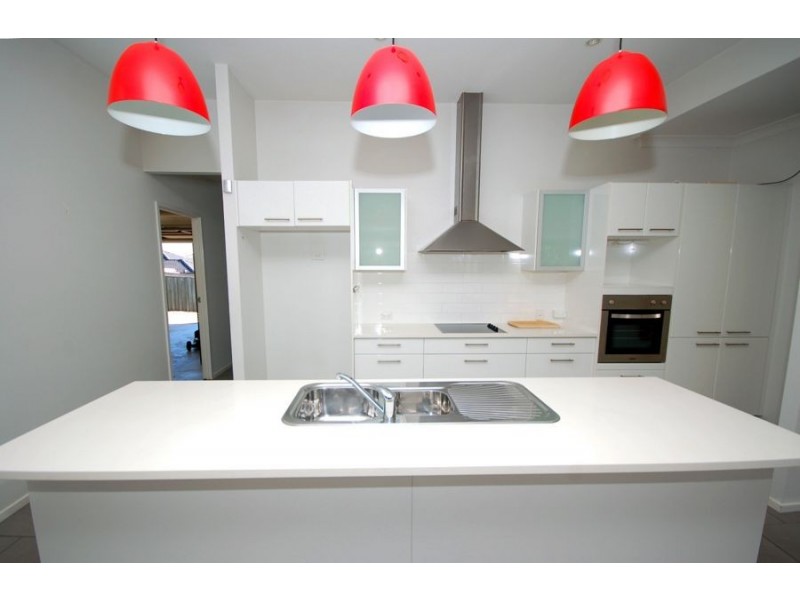 28 Senden Crescent, Manly West QLD 4179