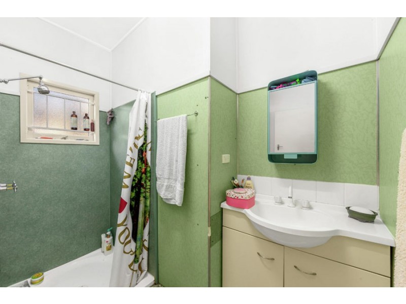 9 Clermont Street, Bardon QLD 4065
