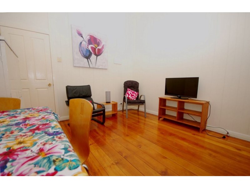 29 Park Road West, Dutton Park QLD 4102