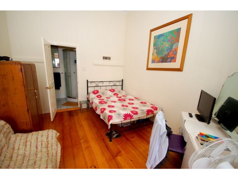 29 Park Road West, Dutton Park QLD 4102