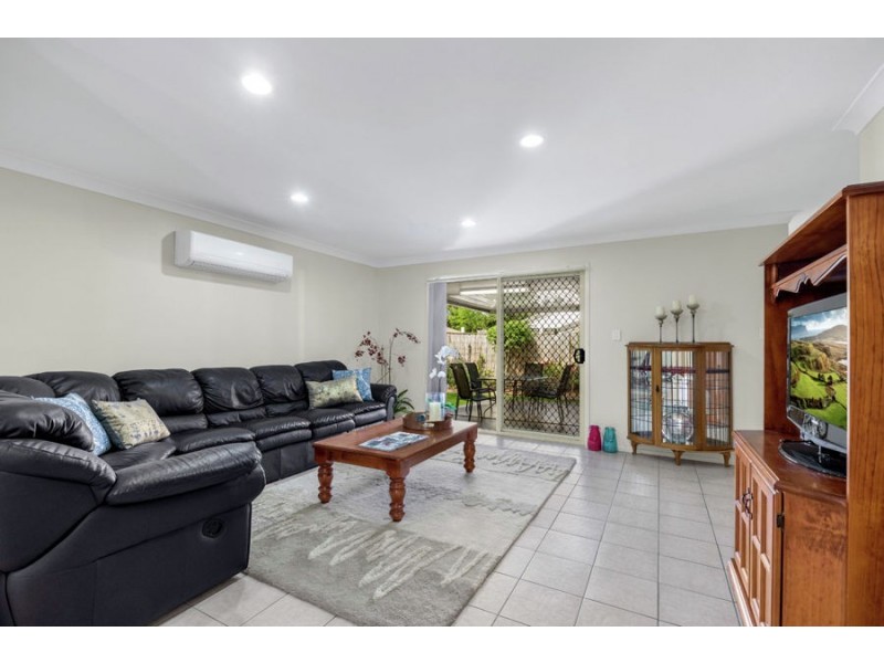 37 Campbell Street, Wakerley QLD 4154
