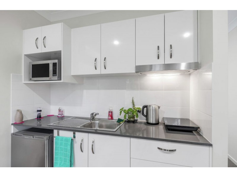 71 Junction Road, Morningside QLD 4170