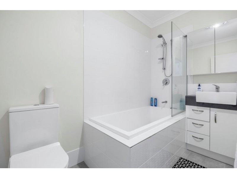 71 Junction Road, Morningside QLD 4170