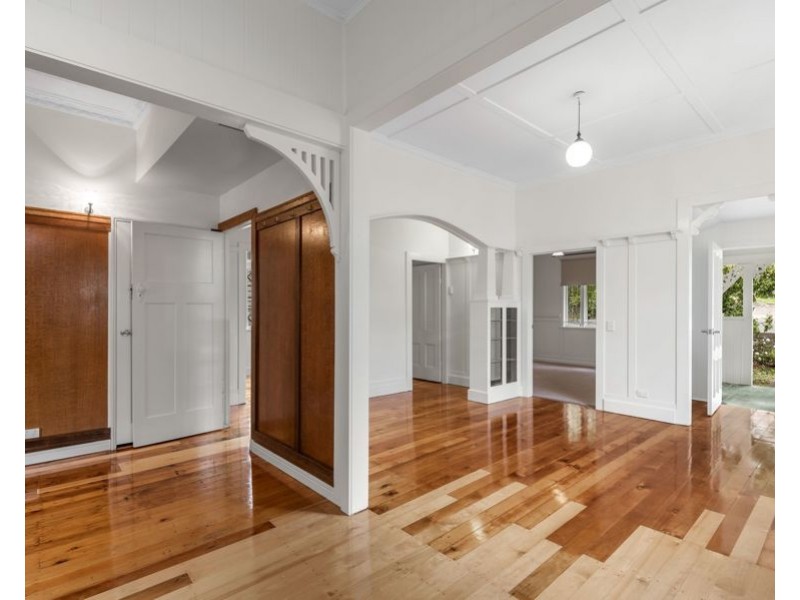28 Bellevue St, Highgate Hill QLD 4101
