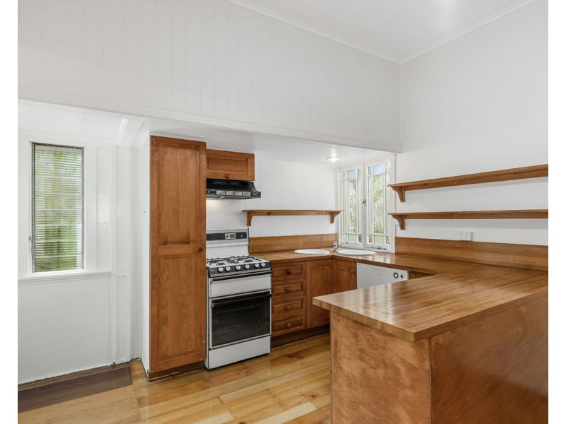 28 Bellevue St, Highgate Hill QLD 4101