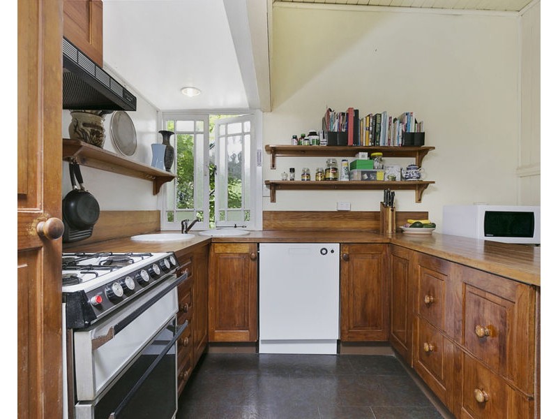 28 Bellevue St, Highgate Hill QLD 4101
