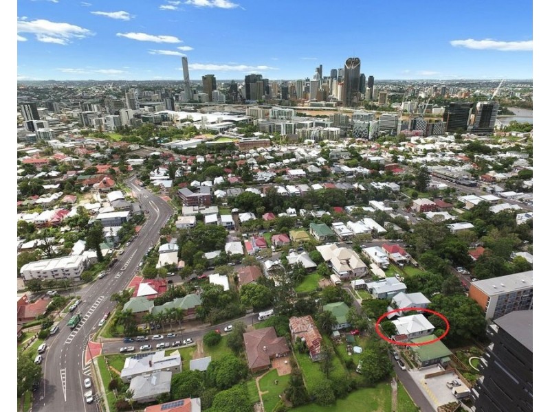28 Bellevue St, Highgate Hill QLD 4101