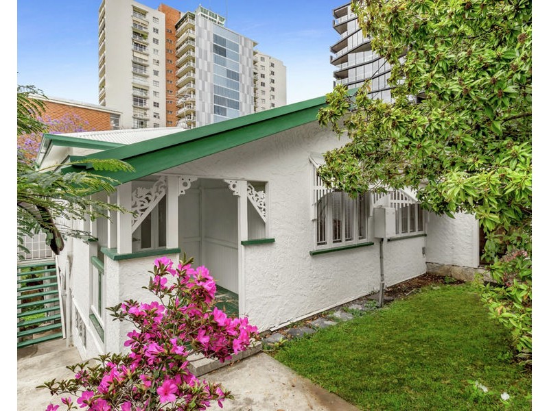 28A Bellevue St, Highgate Hill QLD 4101