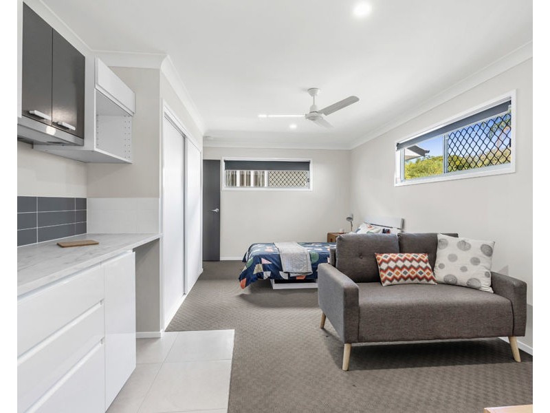 9 Toohey Road, Tarragindi QLD 4121