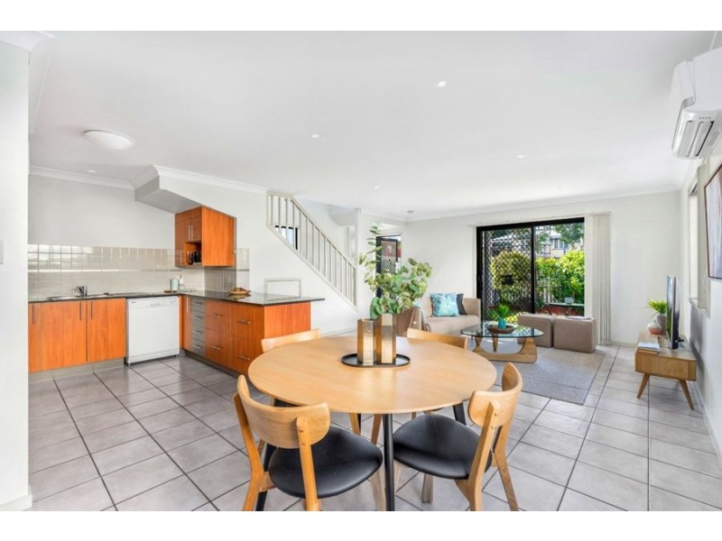 2/139 York Street, Nundah QLD 4012