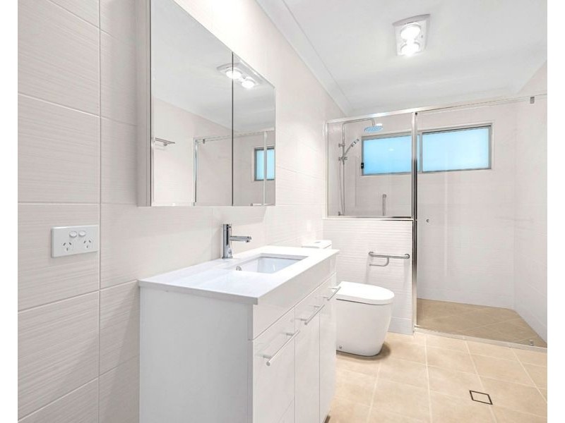 2/17 Dowar Street, Coorparoo QLD 4151