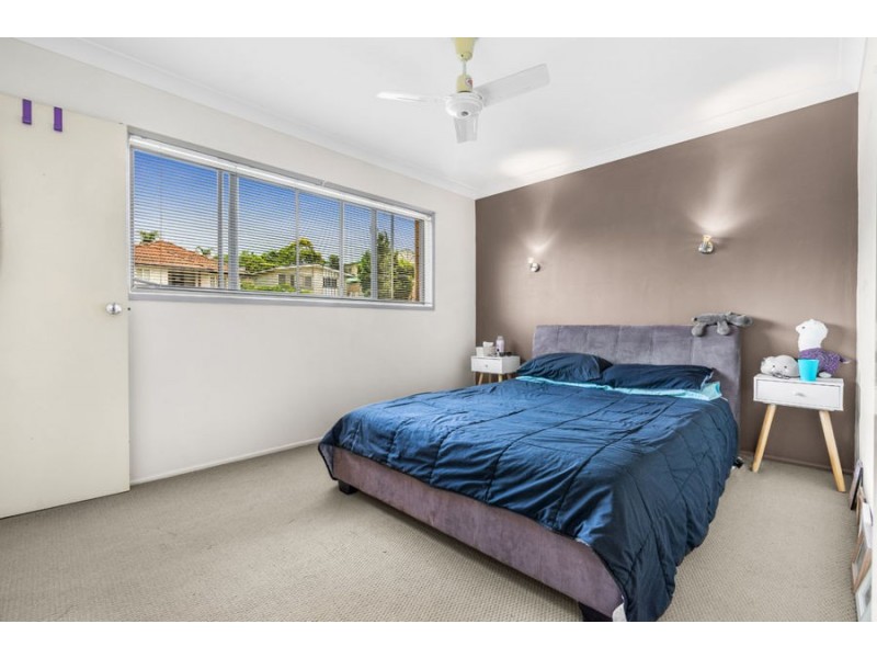 38 Victor Street, Holland Park QLD 4121