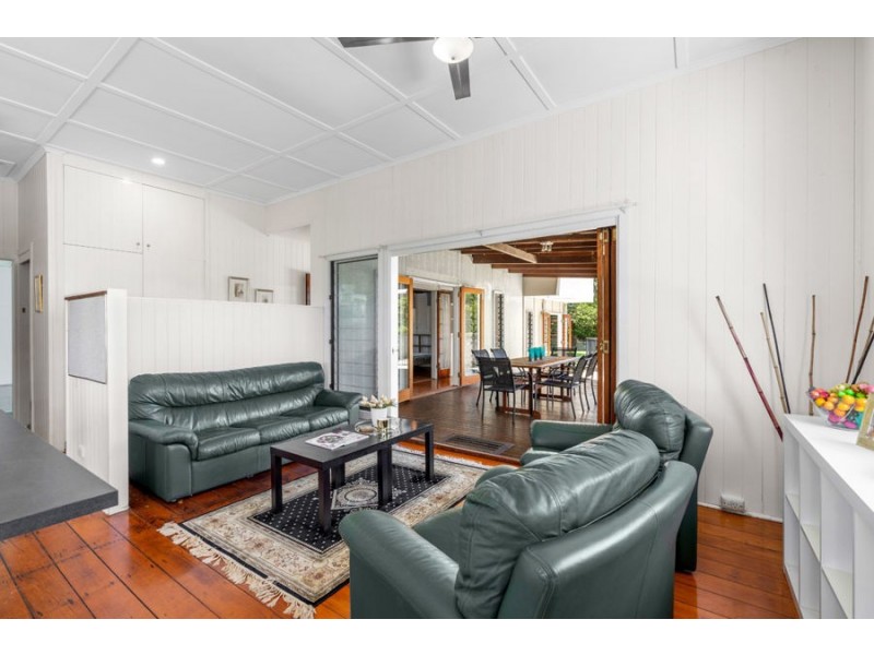 32 Lochaber Street, Dutton Park QLD 4102