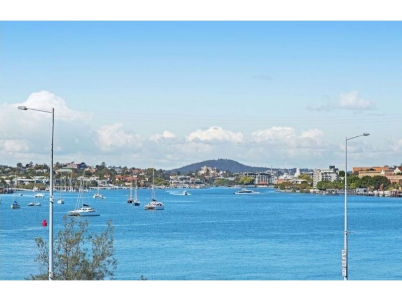 906/8 Hunt Street, Hamilton QLD 4007