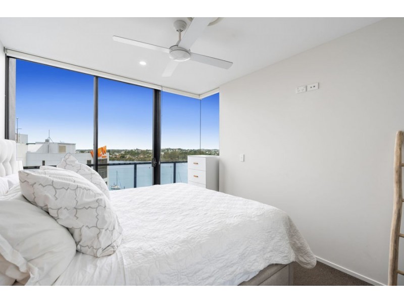 906/8 Hunt Street, Hamilton QLD 4007