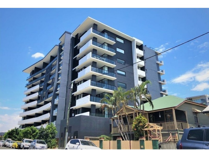 906/8 Hunt Street, Hamilton QLD 4007