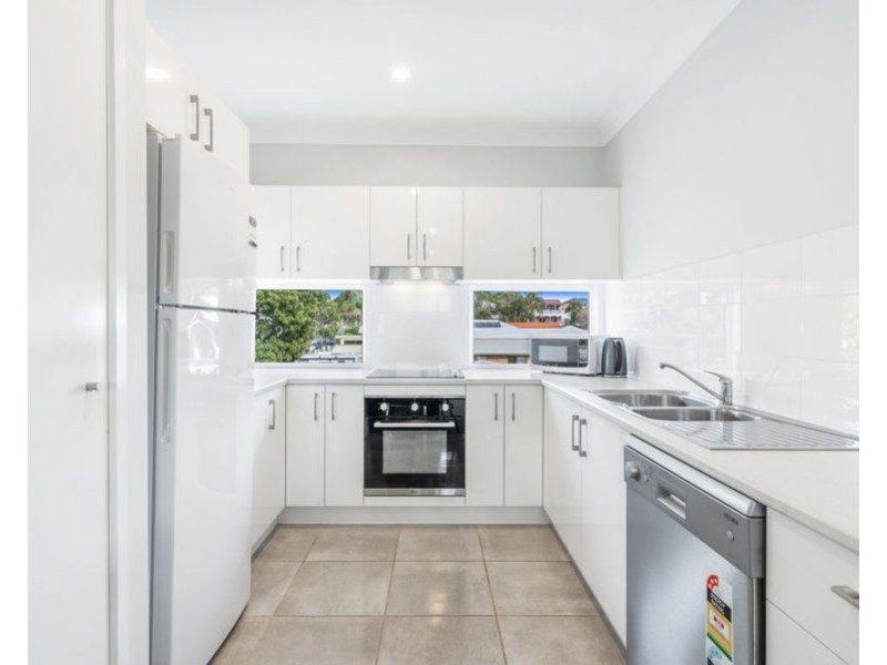 2/15 Wilde Street, Wynnum QLD 4178