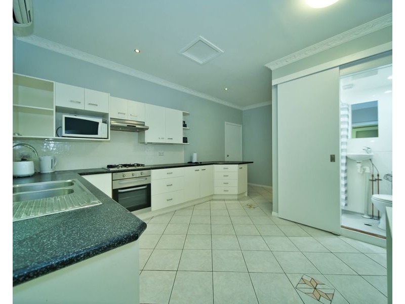 2/261 Webster Road, Stafford QLD 4053