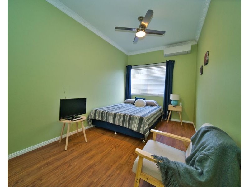2/261 Webster Road, Stafford QLD 4053