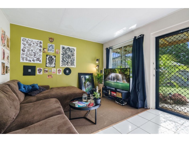 9 Woodford Street, Holland Park West QLD 4121