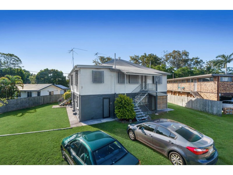 9 Woodford Street, Holland Park West QLD 4121