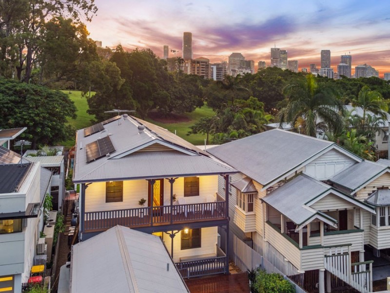 16 Eskgrove Street, East Brisbane QLD 4169