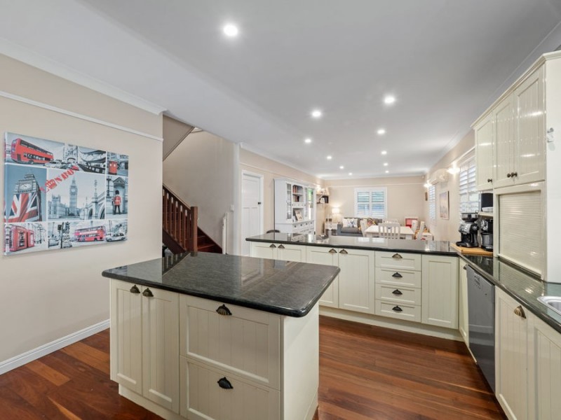 16 Eskgrove Street, East Brisbane QLD 4169