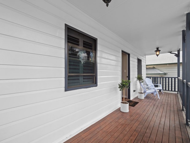 16 Eskgrove Street, East Brisbane QLD 4169