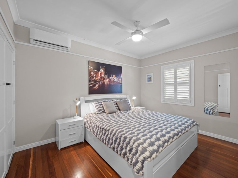 16 Eskgrove Street, East Brisbane QLD 4169