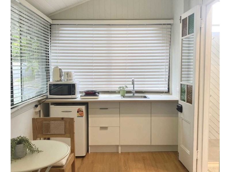 4/19 Heussler Tce, Milton QLD 4064