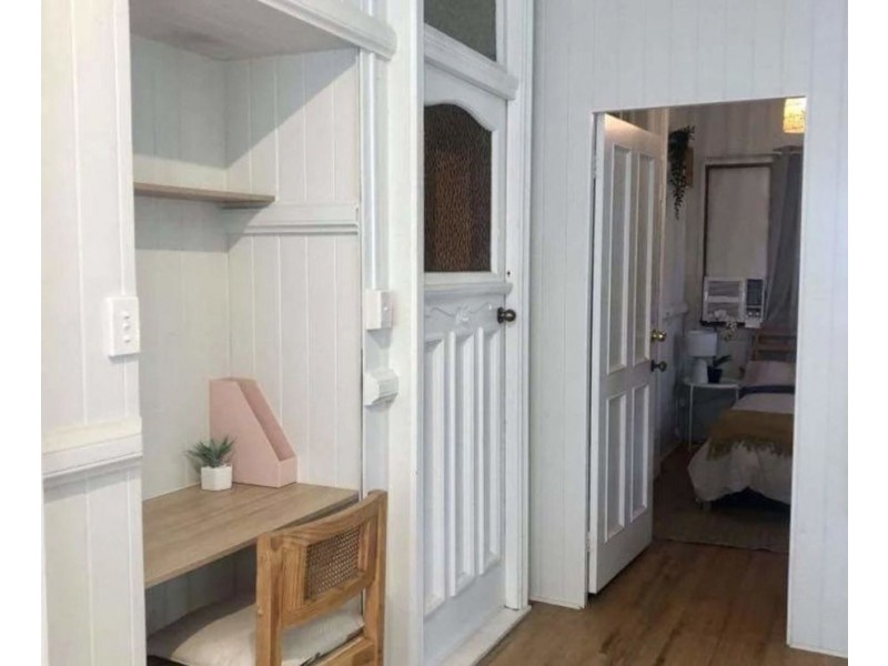 4/19 Heussler Tce, Milton QLD 4064