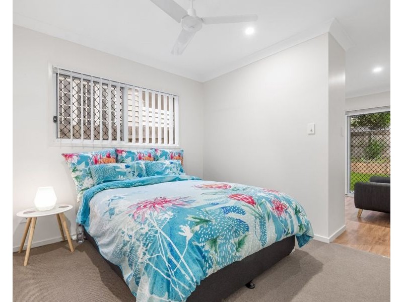 2/71 Junction Rd, Morningside QLD 4170