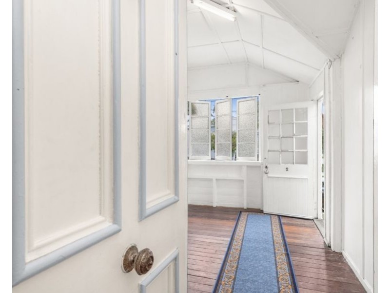 2/83 Buranda Street, Woolloongabba QLD 4102