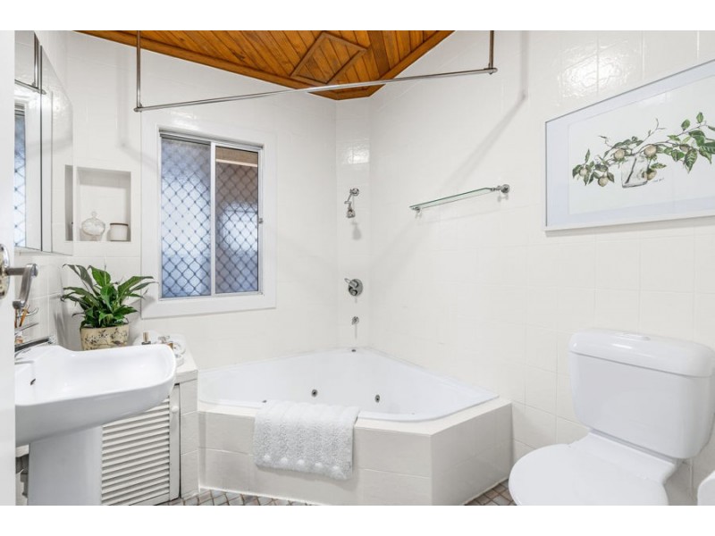 36 Jamieson Street, Bulimba QLD 4171