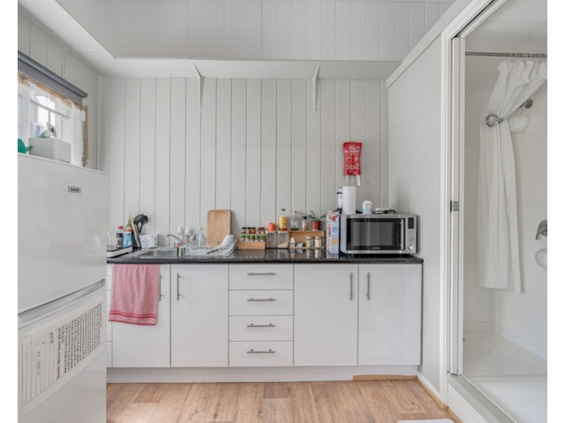 8/25 Park Road West, Dutton Park QLD 4102